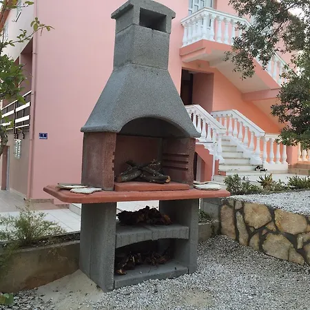 Prizba 10061c Apartment Blato (Korcula)